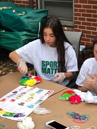 student tie dying shirt