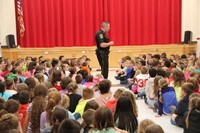 deputy stapleton talks to chenango bridge elementary students