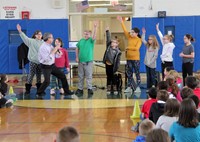 additional students raising hands to answer question