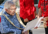 homecoming king reading certificate